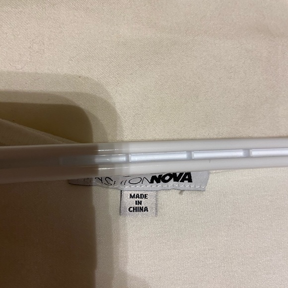 Fashion Nova white tie knot top. - Picture 3 of 3